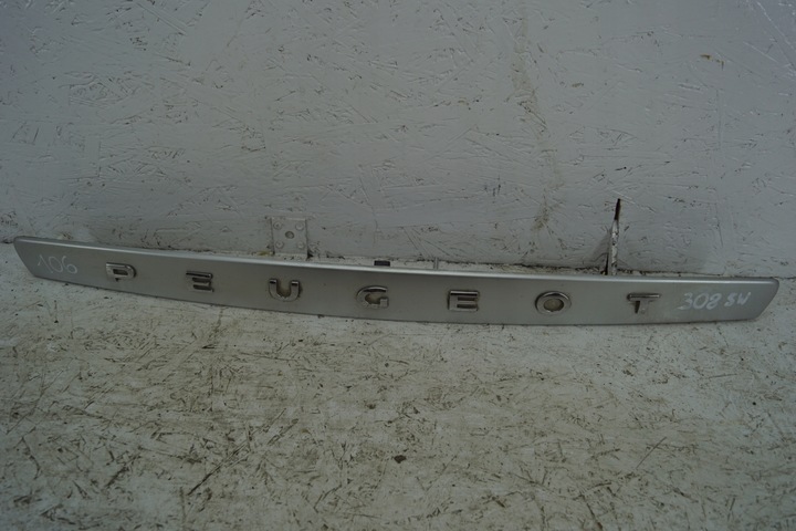 фото №1, Микровыключатель накладка зад peugeot 308 sw