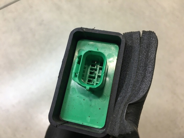 фото №7, Замок дверь правые перед volvo v40 2.0 16v