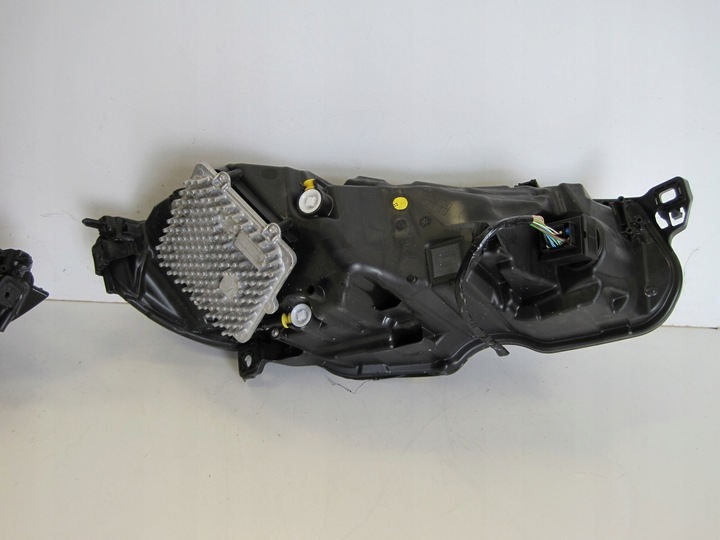 фото №12, Лампа повний led jaguar f pace рестайлінг mk83-13w029-ee права