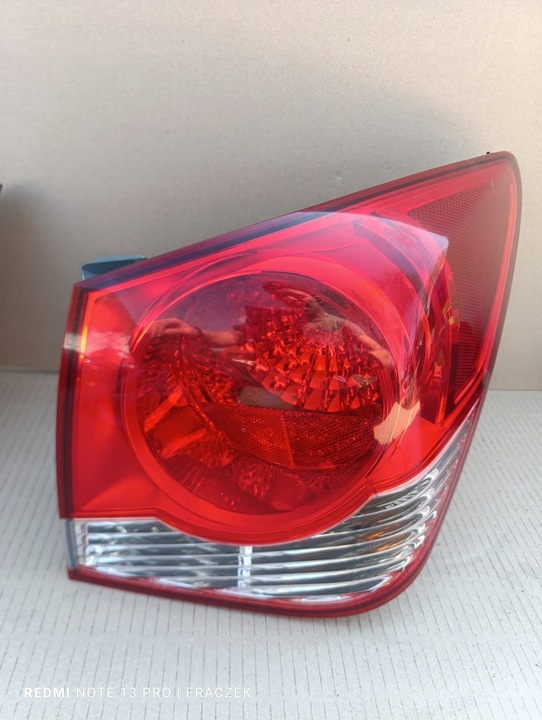 фото №12, Chevrolet cruze универсал лампа задняя правая lub левая европа красивая!