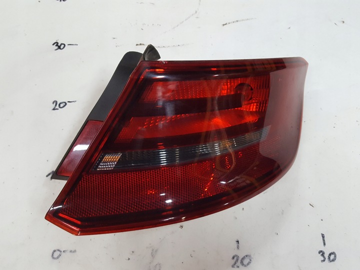 фото №1, Audi a3 8v 13r- лампа правая зад sportback