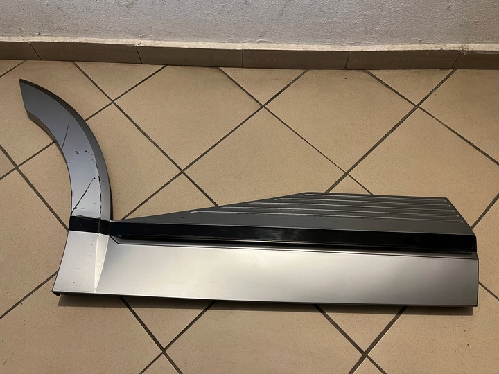 фото №1, Hyundai ioniq v 5 планка дверь правая задняя зад