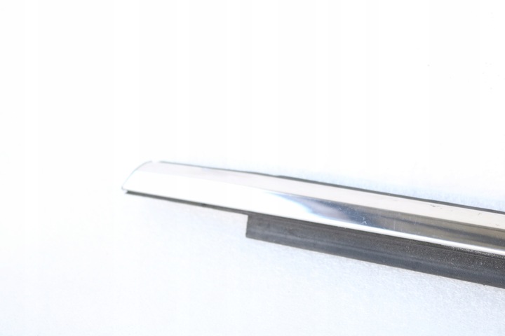 фото №3, Mondeo mk5 планка накладка левая перед дверь -