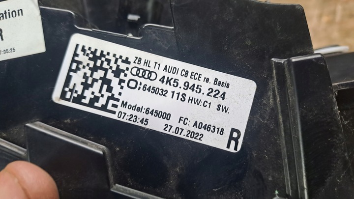 фото №3, Audi a6 c8 лампа зад правая