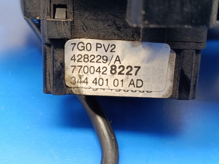 фото №11, Renault megane i рестайлинг переключатель комбинированный pająk7700428227