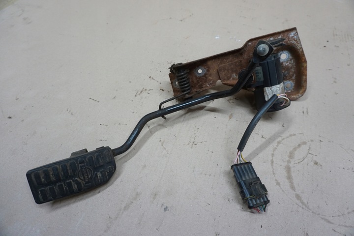 фото №1, Nissan terrano ii педаль газа потенциометр 2,7 tdi 01r eu