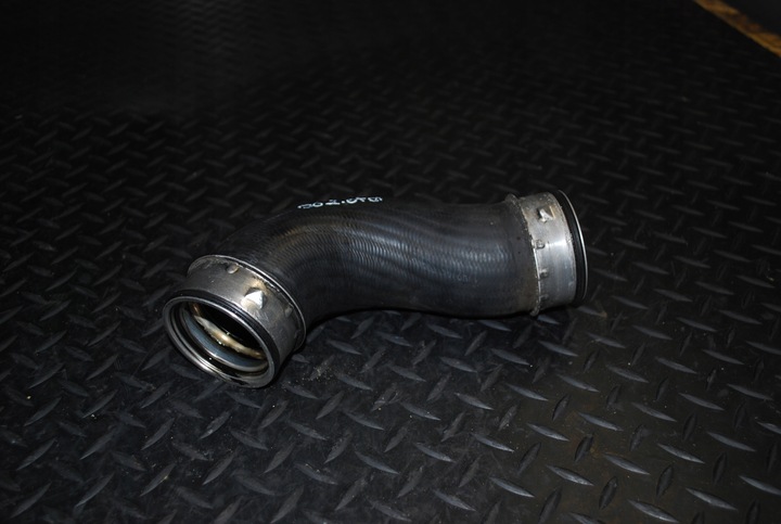 фото №1, Шланг интеркулер vw passat b6 1k0145833d