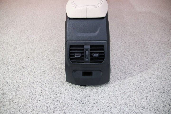 фото №7, Bmw f40 f44 туннель средний подлокотник бежево-серый