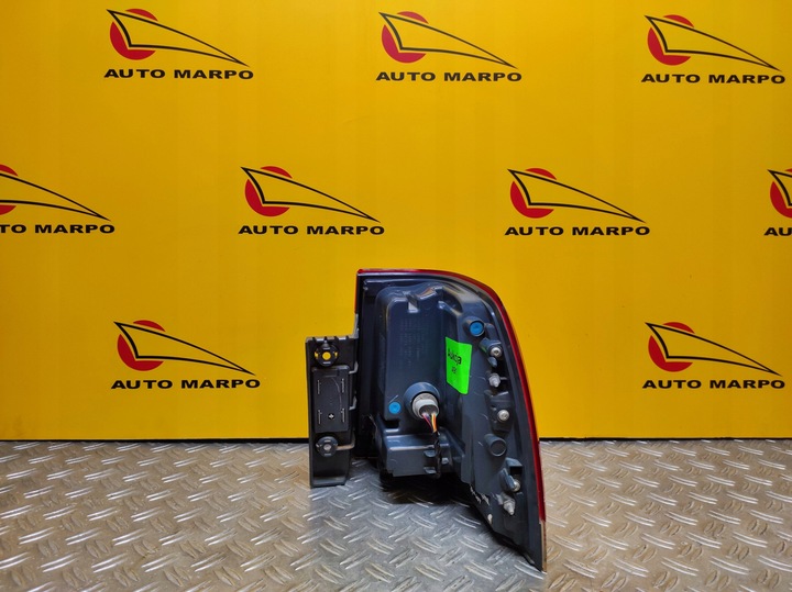 фото №7, Lincoln navigator рестайлінг 2014- лампа зад led l usa