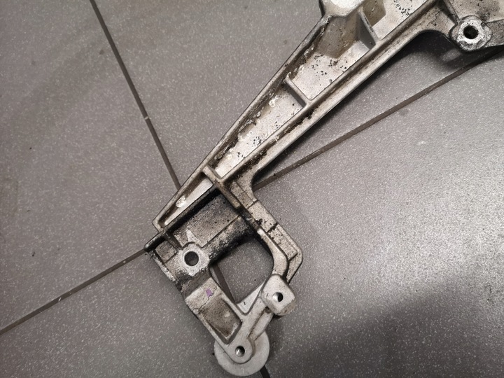 фото №6, Крепление egr vw passat b6 2.0 tdi 03g131159