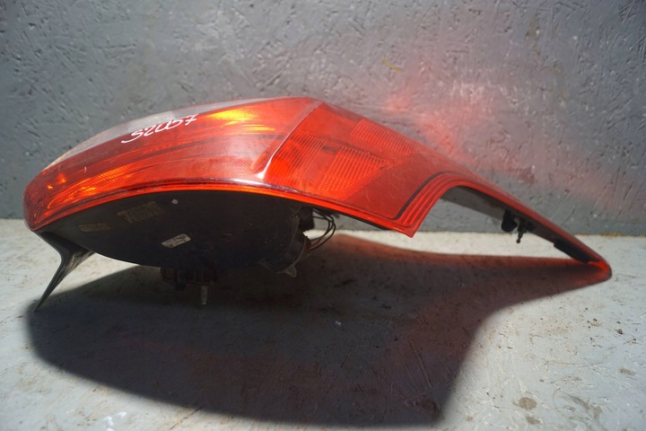 фото №12, Ford focus mk3 hb лампа правый зад s2057