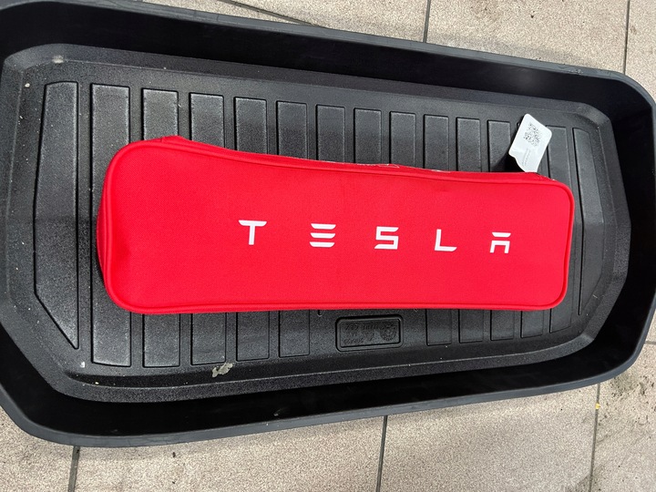 фото №1, Tesla модель x s 3 y аптечка pierwszej помощи
