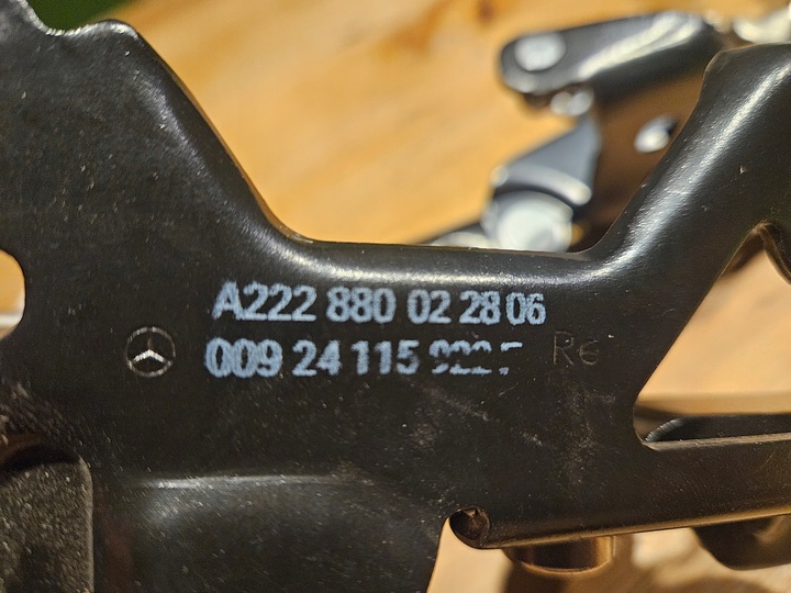 фото №5, Петлі капота комплект mercedes s клас w222 нове a2228800226 a2228800126