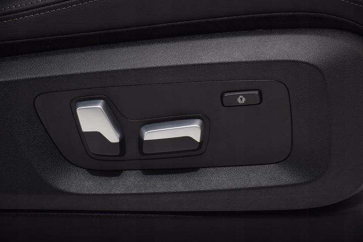 фото №6, Bmw x6 g06 x5 g05 сиденье пассажира кожа vernasca чёрная mcsw с подогревом