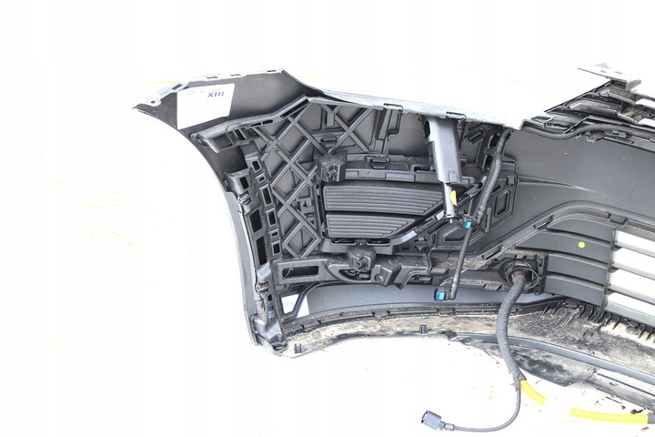 фото №11, Vw sportsvan перед капот крылья бампер pas lc9x цвет: глубокий чёрный prz