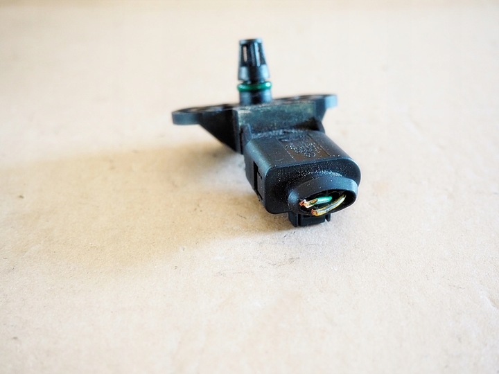 фото №9, Vw audi датчик тиску 0261230031 06b906051