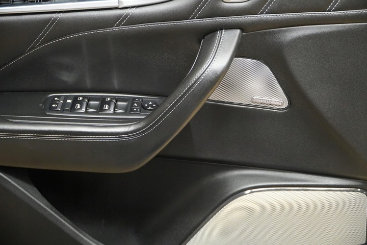 фото №8, Боковина оббивка двері лівий правий перед зад комплектний levante trofeo 19-