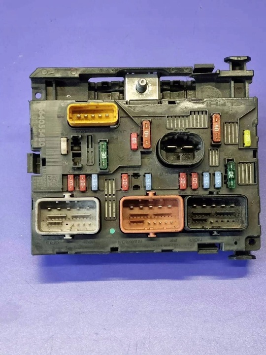 фото №1, Citroen peugeot рамка / модуль предохранителей 9664055480