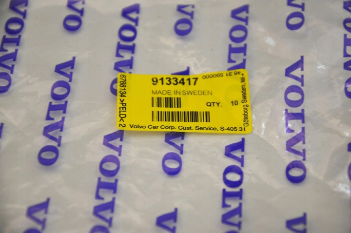 фото №2, Volvo xc40 штифт клипса бампера планки порог оригинальный номер 9133417