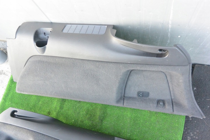 фото №5, Боковина багажника kpl 5 місць audi q7 4l