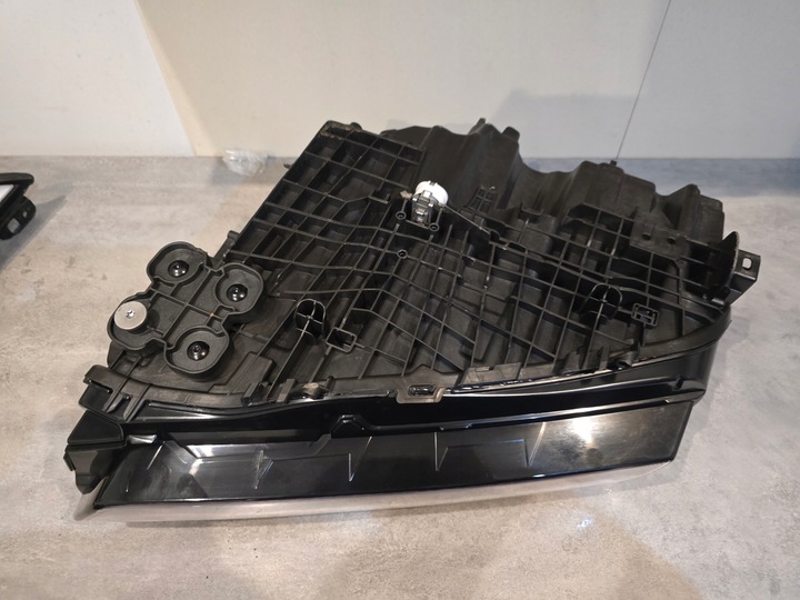 фото №13, Лампа правая левая bmw 7 g70 led