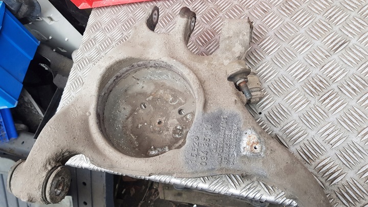 фото №9, Audi a6 c6 4f 3.0 tdi важіль праві зад 4f0505312l