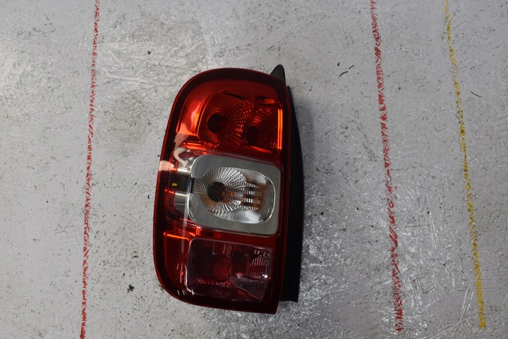 фото №1, Лампа ліва зад dacia duster i 1 рестайлінг