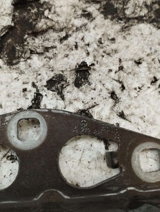 фото №8, Mercedes w213 петля капота правый левый a2138800228