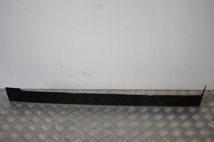 фото №1, Маскировочная накладка направляющей дверь opel zafira d life