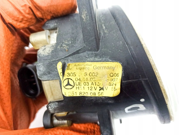 фото №16, Mercedes-benz cls c219 2005 права сторона лампи протитуманні