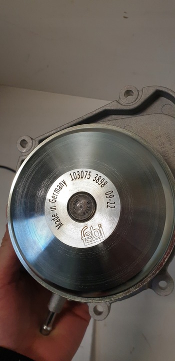 фото №12, Насос воды febi bilstein 103075 a6512001301 mercedes