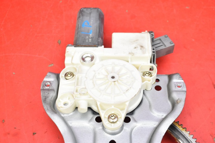 фото №4, Підйомник вікна лівий перед eu 69820-05050 toyota avensis t25 02-06