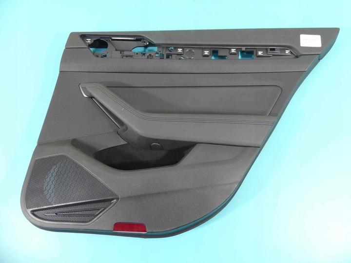 фото №1, Оббивка боковина зад праві vw passat b8 універсал