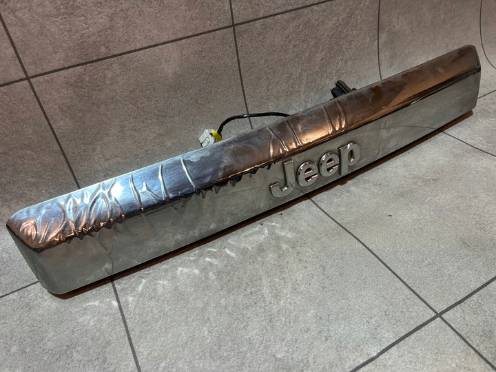 фото №3, Jeep commander xk накладка крышка зад оригинал