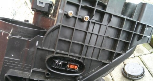 фото №10, Nissan qashqai j10 рестайлинг ксенон правая передняя лампа оригинал 1el010335-32