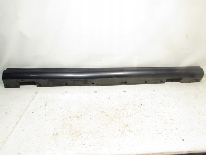 фото №1, Планка накладка пороговая правая mercedes w204 c755