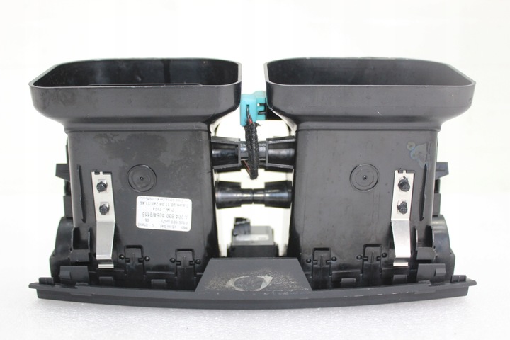 фото №13, Mercedes c класс w204 решётка средняя воздуховод a2048304054 передний рестайлинг