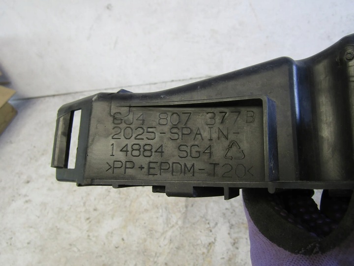 фото №9, Seat ibiza iv ползун бампера левый зад 6j4807377b