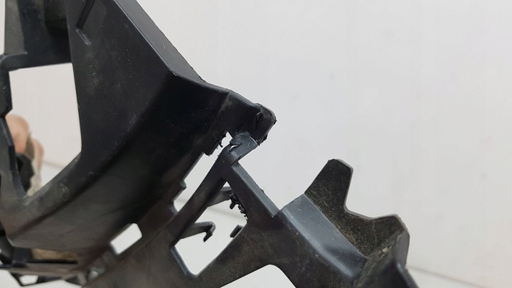 фото №9, Mercedes e-klasa w214 amg ползун крепление левый перед бампер переднее