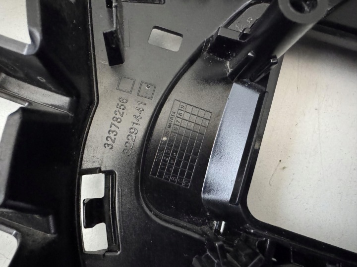фото №5, Volvo s60 iii r design решітка решітка радіатора чорний 32378256