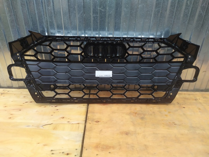 фото №9, Audi a4 b9 рестайлинг 8w0 решётка радиатора решётка двигателя эмблема 8w0853651eb