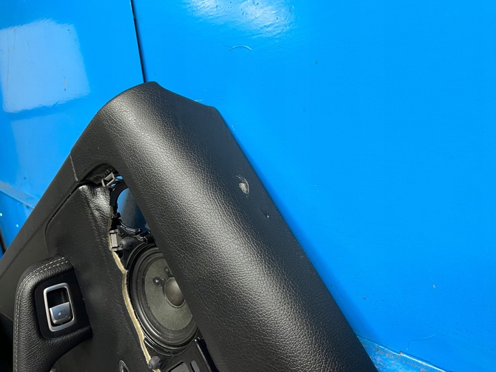 фото №10, Mercedes w205 боковина оббивка двері праві зад