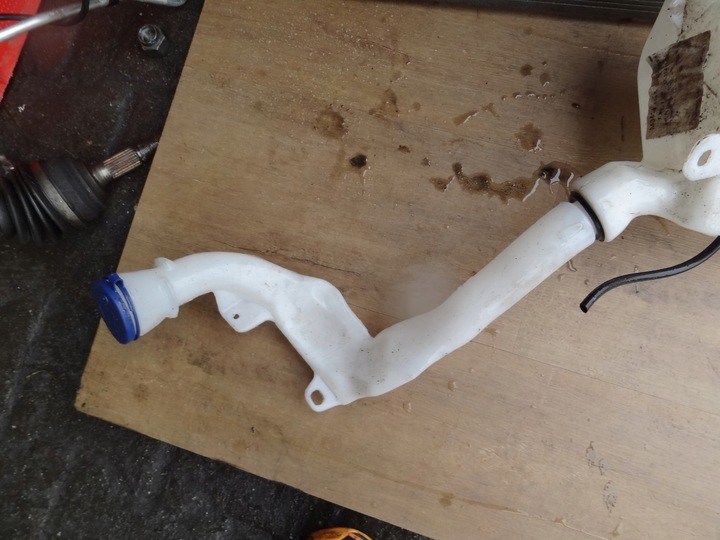 фото №3, Citroen c-elysee 2015 бак склоомивача kpl