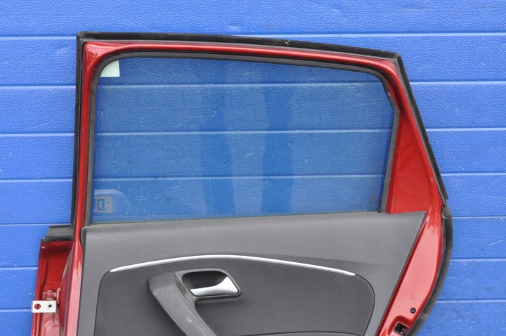 фото №14, Volkswagen polo v дверь правая зад задние 5d kpl