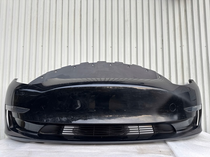 фото №1, Бампер переднее tesla модель 3 1530701 04 f + плита pod бампер