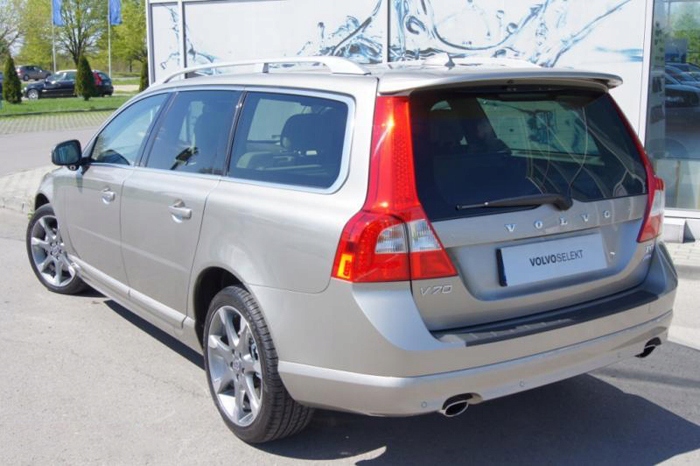 фото №7, Volvo v70 xc70 2007 спойлер спойлер na крышка багажника качество!