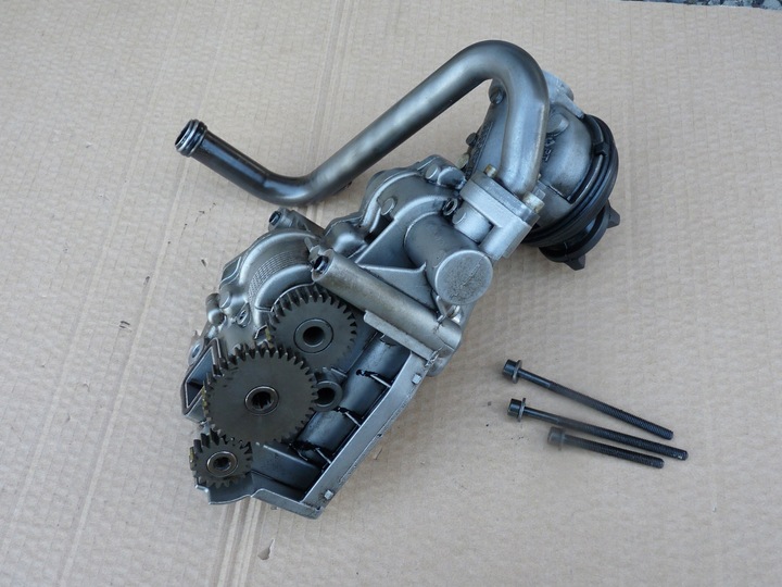 фото №8, Audi a8 d3 q7 4l 4.2 tdi насос масла 057115105l bvn btr