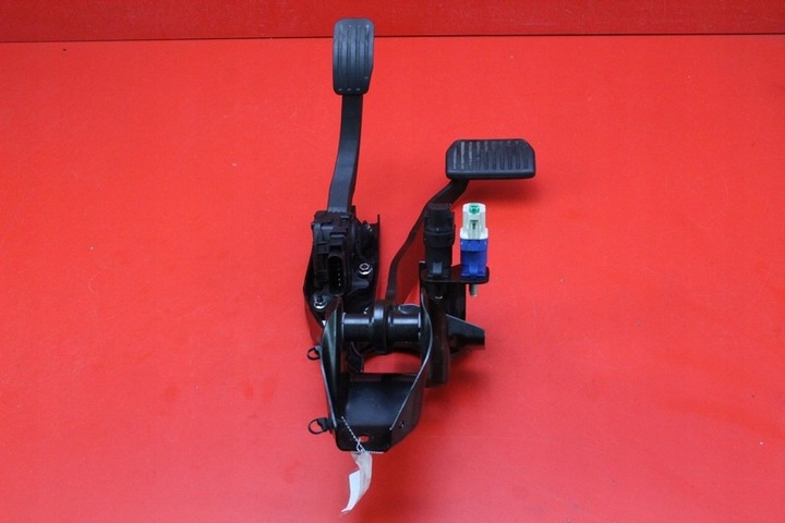 фото №3, Педалі комплект автомат 7g9n-2d094rc 6g92-9f836-rc ford mondeo mk4 2.0 tdci