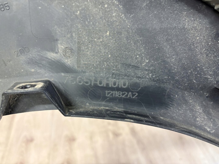фото №9, Toyota aygo x молдинг крыльев правое зад 75651-0h010 75605-0h020 aygo x
