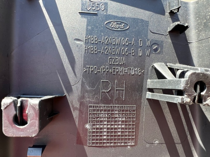 фото №11, Ford fiesta mk8 защита стойка среднего правая оригинал
